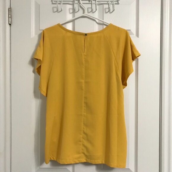 NWOT Molly Bracken Frill Sleeve Top L Yellow Gold - Picture 2 of 6